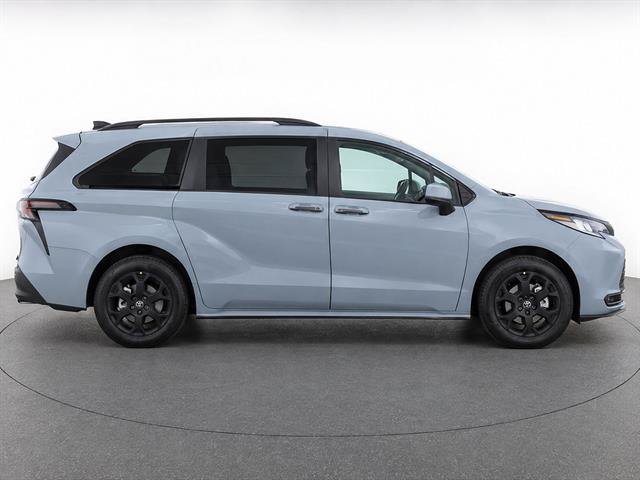 New 2026 Toyota Sienna XLE Woodland Edition AWD/4WD image 4