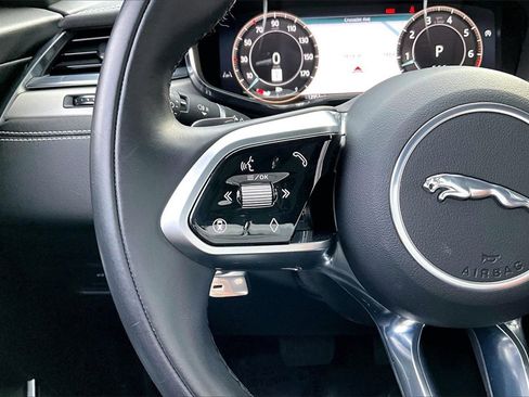 Used 2025 Jaguar F-PACE R-Dynamic S image 11