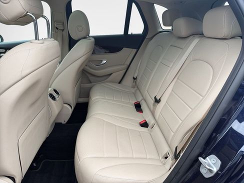 Used 2020 Mercedes-Benz GLC 300 4MATIC image 24