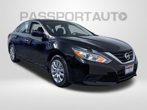 Used 2016 Nissan Altima 2.5 S w/ Power Driver Seat Package FWD image 3
