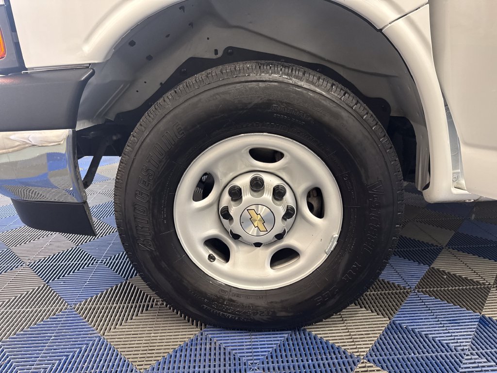 Used 2025 Chevrolet Express 2500 w/ Driver Convenience Package RWD image 31