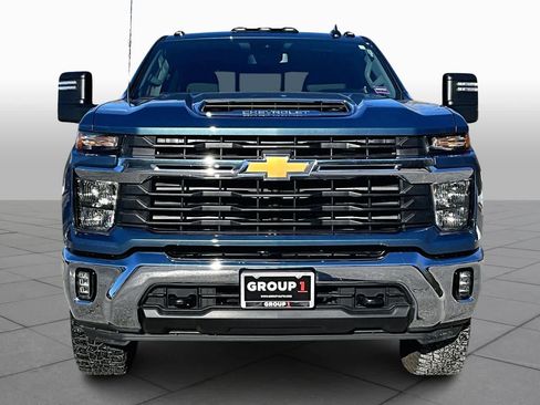 Used 2025 Chevrolet Silverado 2500 LT w/ Convenience Package image 3