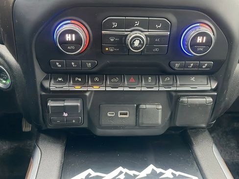 Used 2019 Chevrolet Silverado 1500 High Country w/ Technology Package image 26