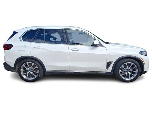 Used 2024 BMW X5 xDrive50e w/ Premium Package AWD/4WD image 6