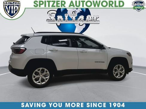 Used 2024 Jeep Compass Latitude AWD/4WD image 10