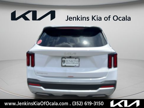 New 2026 Kia Sorento LX FWD image 5