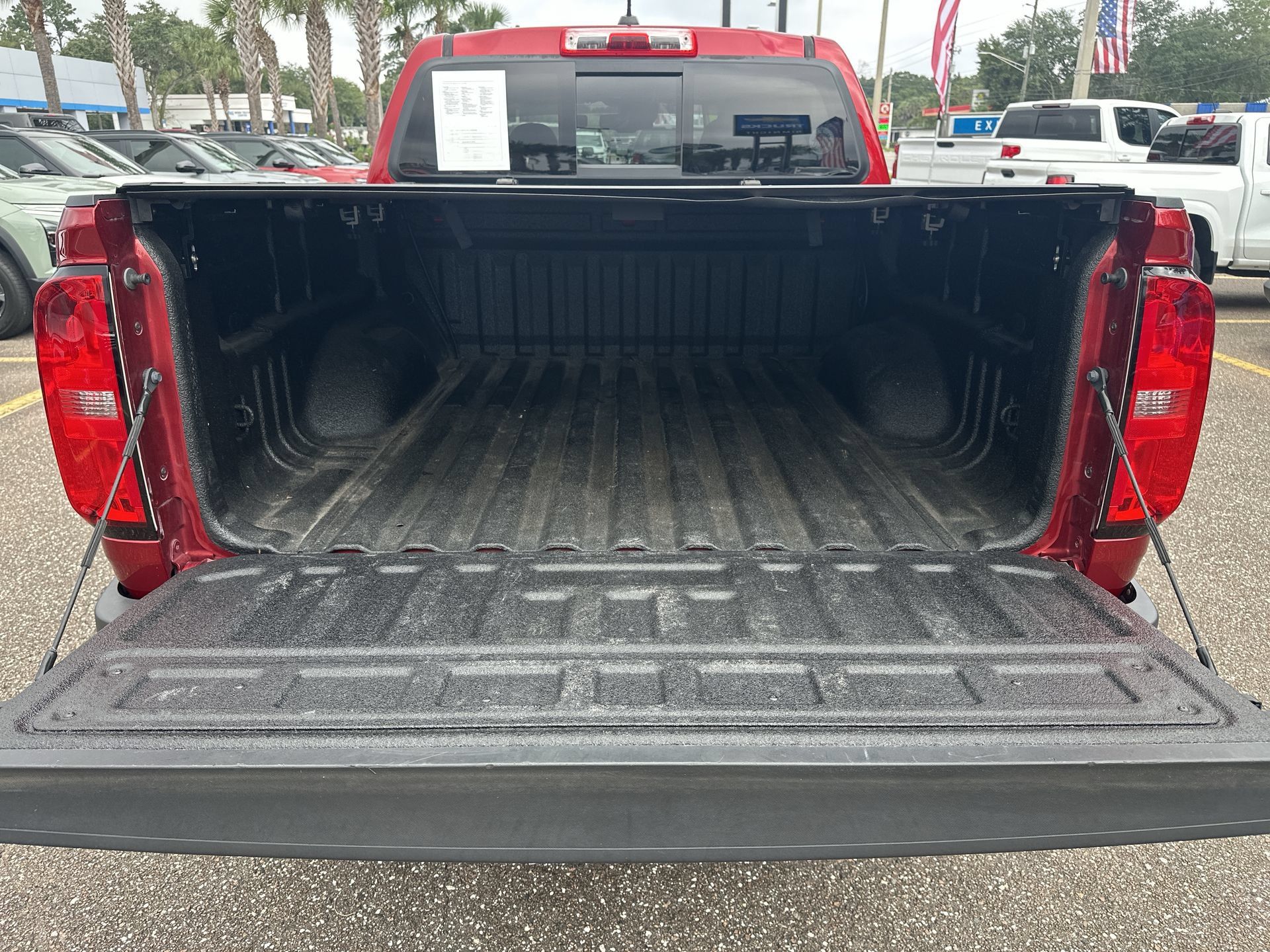 Used 2021 Chevrolet Colorado Z71 w/ Safety Package RWD image 30