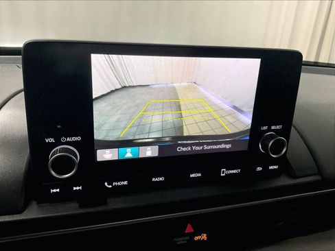 Used 2023 Honda Pilot LX image 20