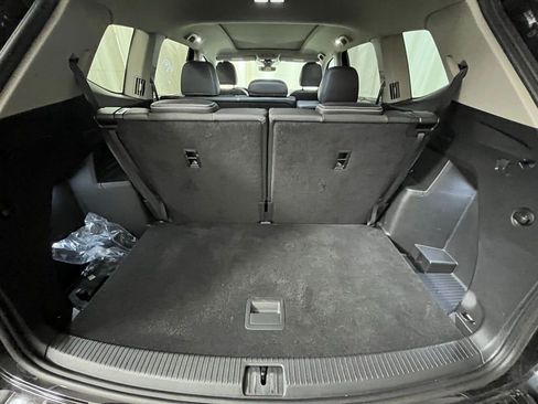 Certified 2025 Volkswagen Atlas SE w/ Panoramic Sunroof Package image 28