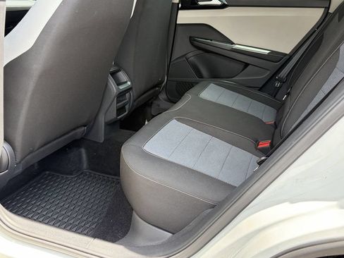 Certified 2025 Volkswagen Taos S FWD image 19