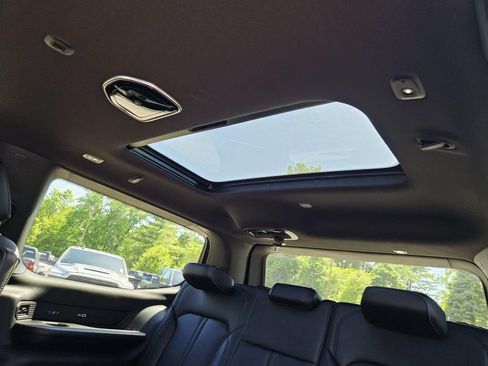 New 2026 Jeep Grand Wagoneer Limited AWD/4WD image 15