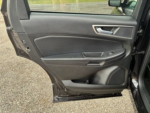 Used 2023 Ford Edge SEL image 11