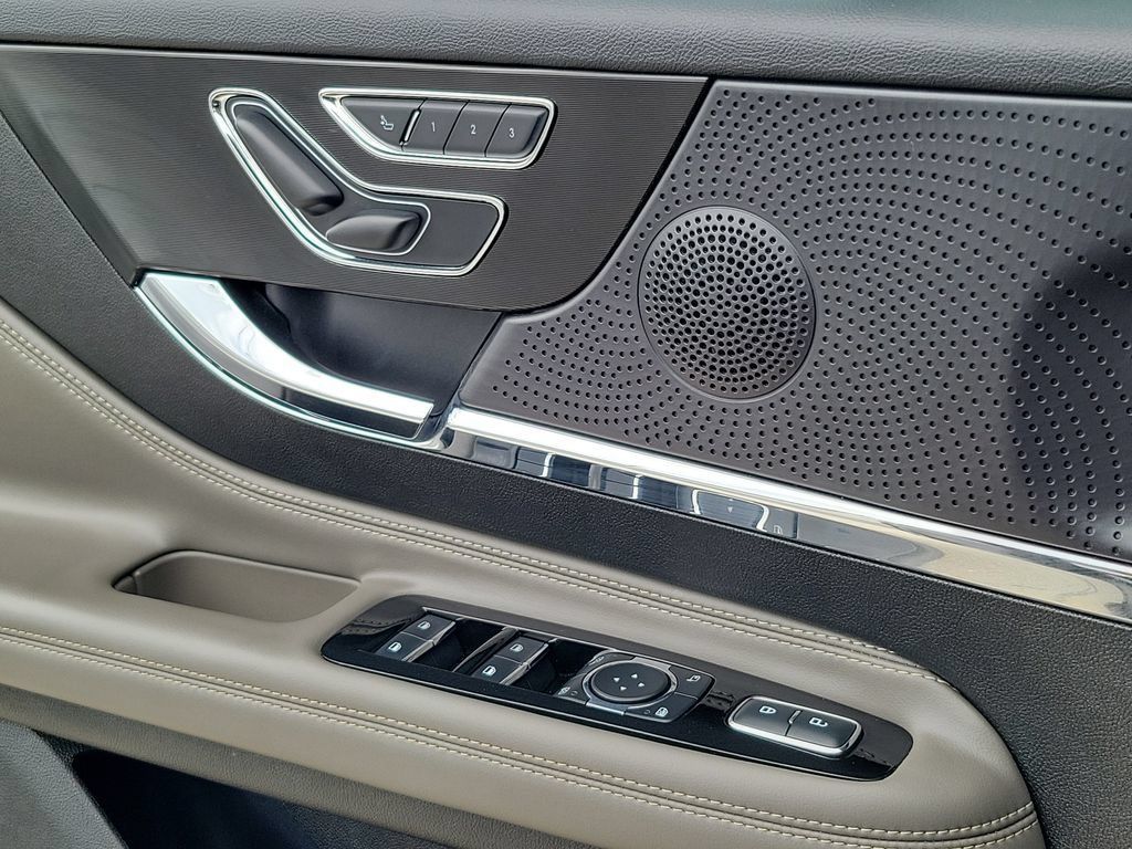 Used 2024 Lincoln Corsair FWD image 18