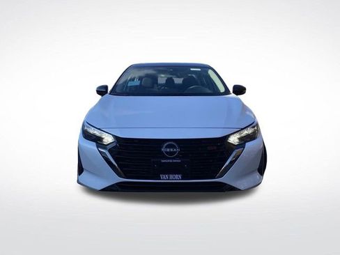 New 2025 Nissan Sentra SR image 10