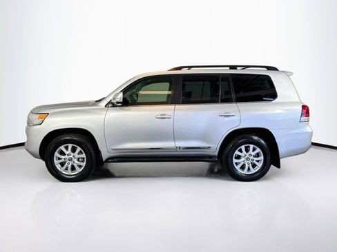 Used 2019 Toyota Land Cruiser w/ Carpet Mat Package AWD/4WD image 2