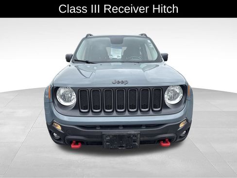 Used 2017 Jeep Renegade Trailhawk w/ Trailer Tow Group AWD/4WD image 8