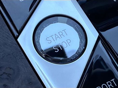 New 2026 BMW X5 xDrive50e w/ Executive Package image 37