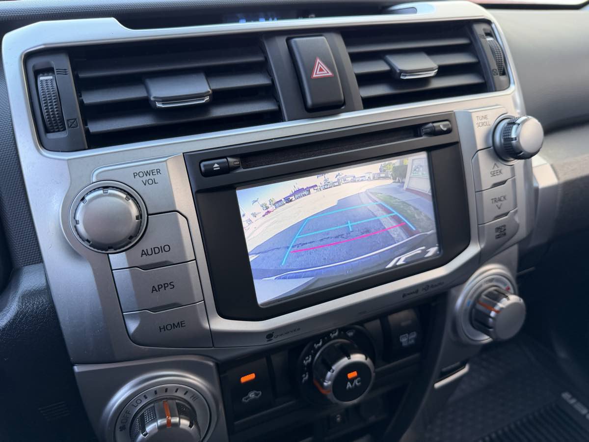 Used 2019 Toyota 4Runner SR5 Premium w/ Convenience Package AWD/4WD image 26