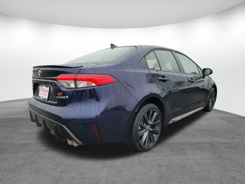 Certified 2024 Toyota Corolla SE w/ Convenience Package image 5