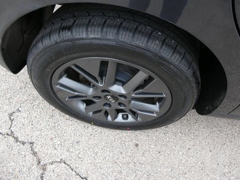 Used 2021 Kia Soul S FWD image 29