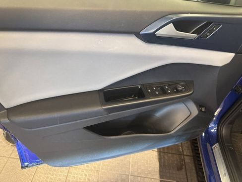 Used 2023 Volkswagen Taos SE image 20