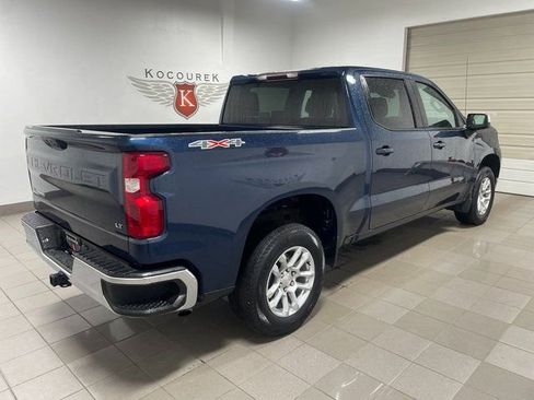 Used 2022 Chevrolet Silverado 1500 LT AWD/4WD image 6