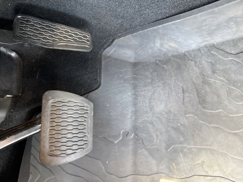 Used 2023 Jeep Wrangler Unlimited Rubicon AWD/4WD image 16