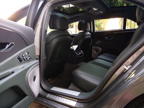 New 2026 Bentley Flying Spur Plug-In Hybrid image 19