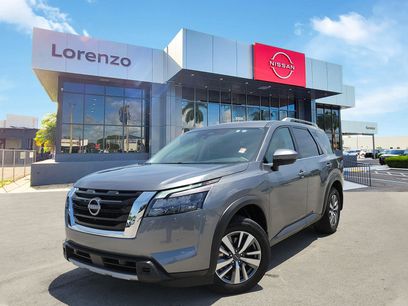 Used 2025 Nissan Pathfinder SL