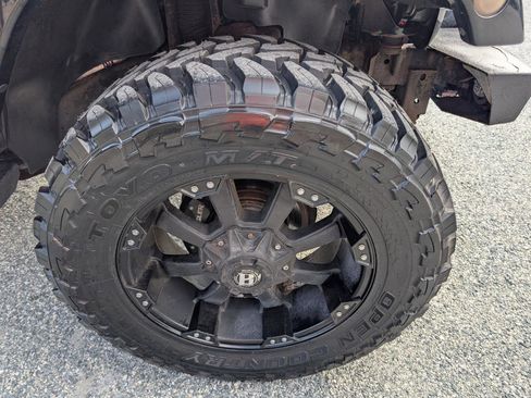Used 2014 Jeep Wrangler Unlimited Sahara AWD/4WD image 4