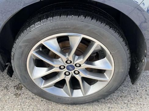 Used 2017 Ford Edge Titanium w/ Equipment Group 302A AWD/4WD image 32