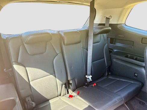 Used 2022 Kia Telluride EX w/ EX Premium Package image 28