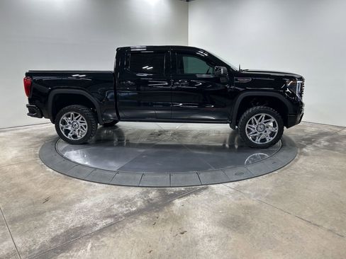Used 2022 GMC Sierra 1500 AT4X image 5
