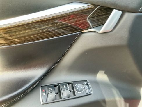 Used 2016 Tesla Model X Performance image 9