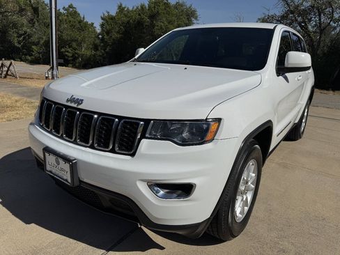 Used 2018 Jeep Grand Cherokee Laredo RWD image 5