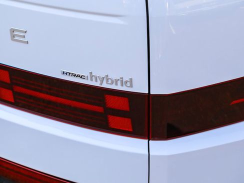 Used 2026 Hyundai Santa Fe SE AWD/4WD image 10