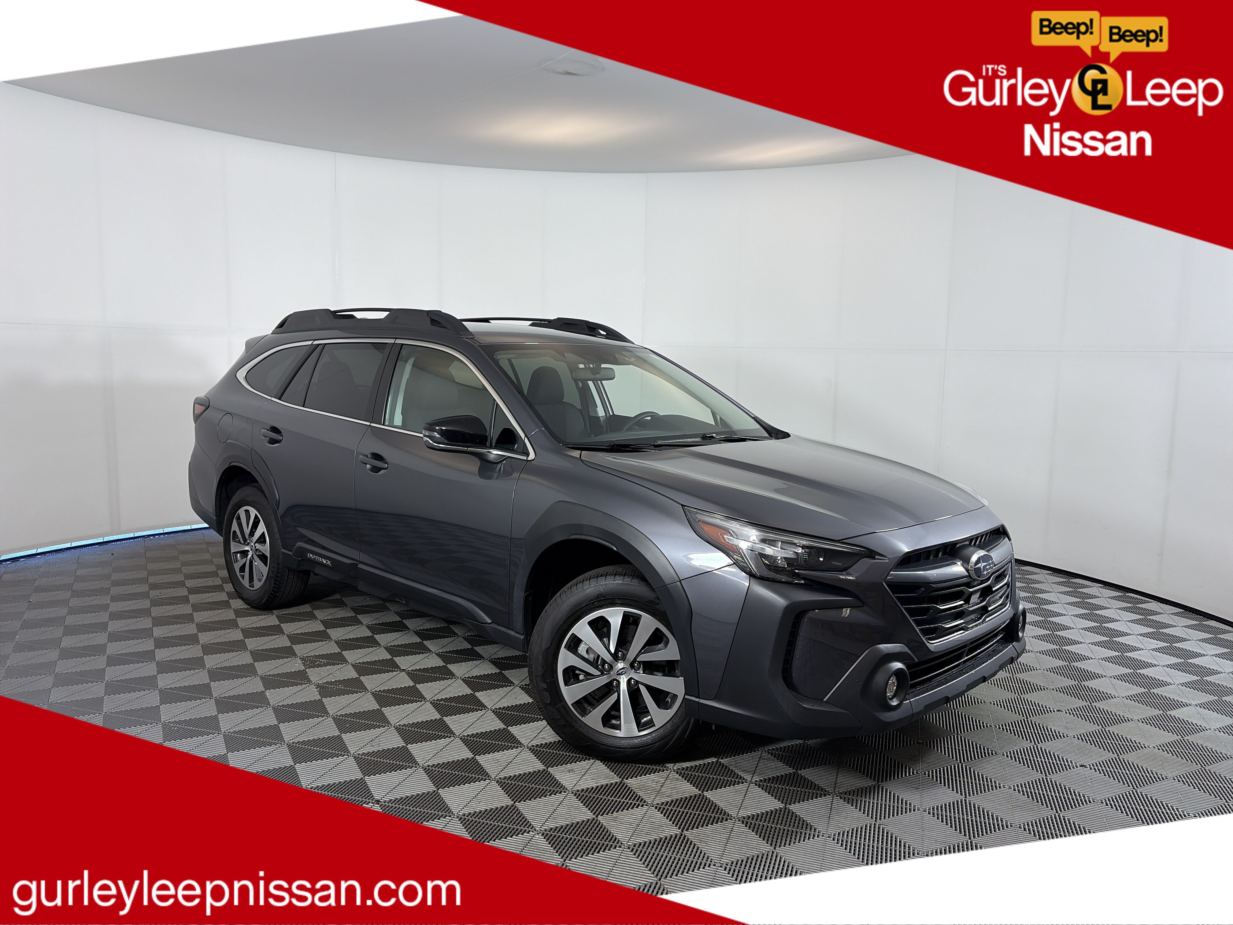 Used 2025 Subaru Outback Premium AWD/4WD image 1