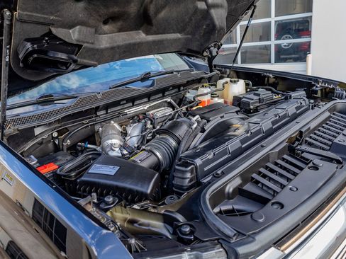 Used 2021 Chevrolet Silverado 3500 High Country image 41