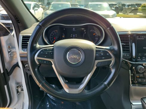 Used 2021 Jeep Grand Cherokee Laredo X image 21