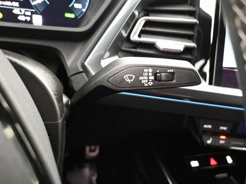 Used 2024 Audi Q4 e-tron Premium Plus w/ Premium Plus image 18