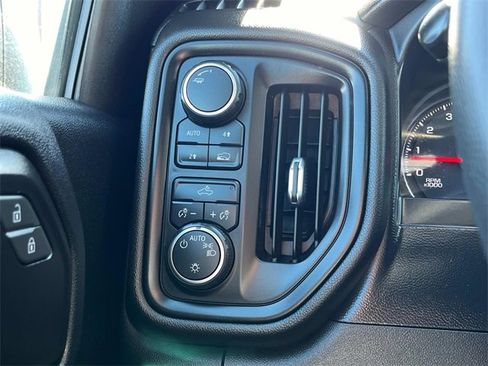 Used 2020 Chevrolet Silverado 1500 Custom w/ Custom Value Package image 18