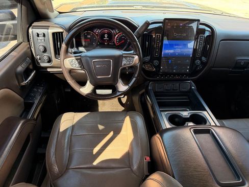 Used 2015 GMC Sierra 2500 Denali w/ Duramax Plus Package AWD/4WD image 4