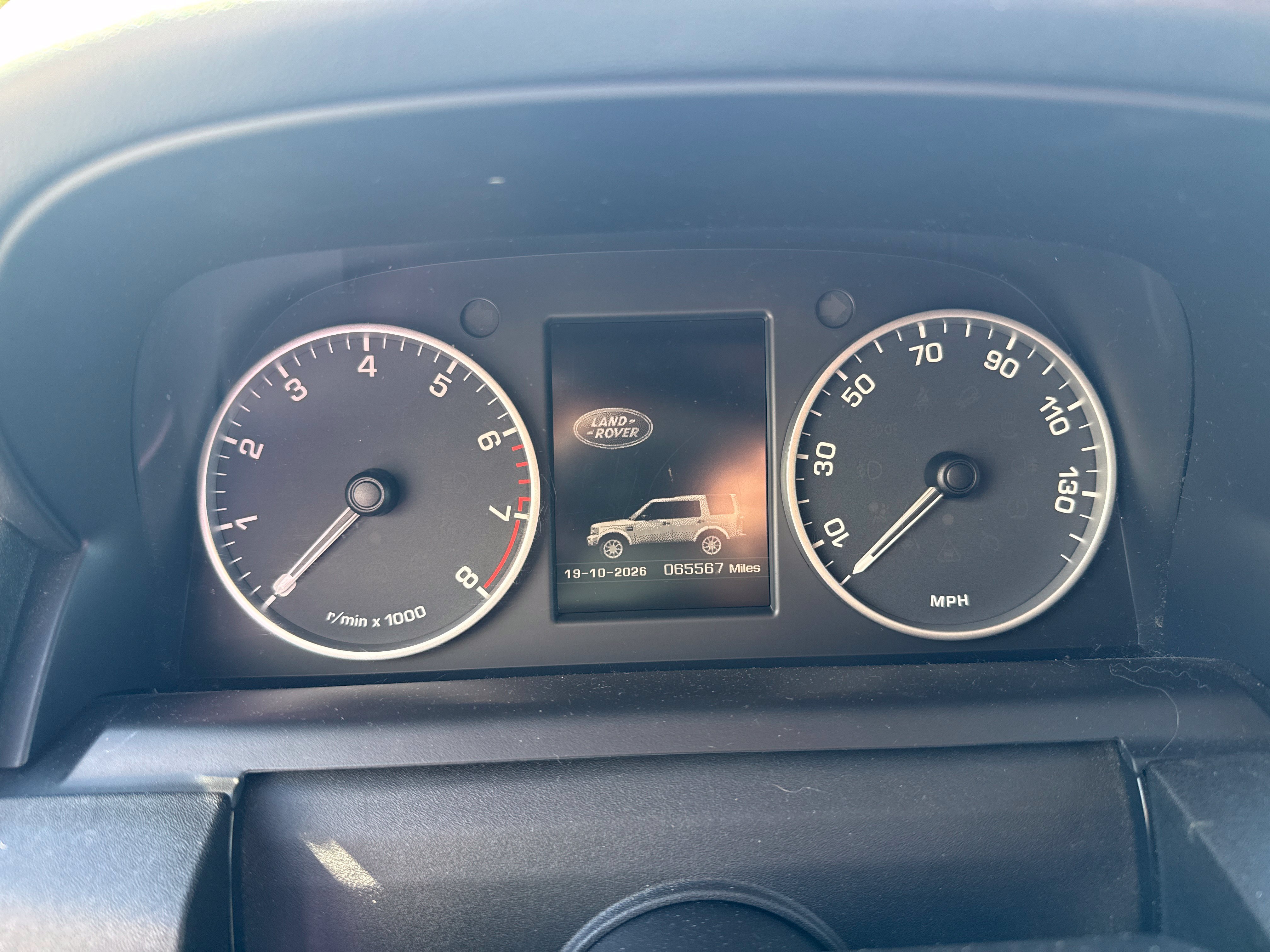 Used 2016 Land Rover LR4 HSE AWD/4WD image 13