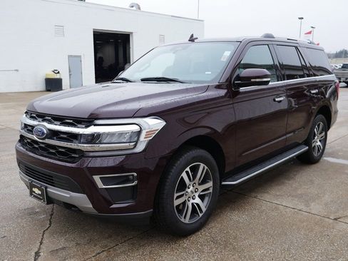 Used 2023 Ford Expedition Limited image 4