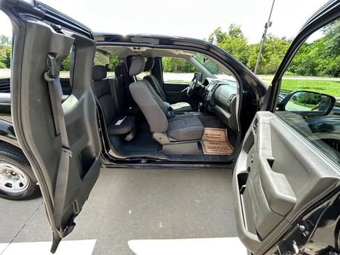 Used 2019 Nissan Frontier S RWD image 14