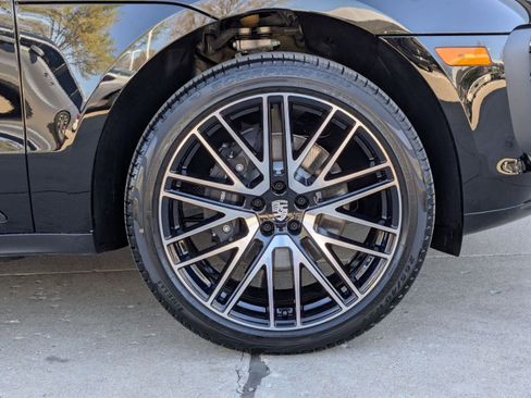 New 2026 Porsche Macan AWD/4WD image 29