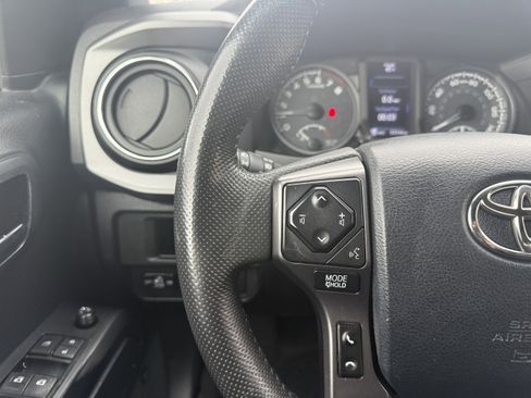 Used 2019 Toyota Tacoma TRD Sport w/ TRD Premium Sport Package image 22