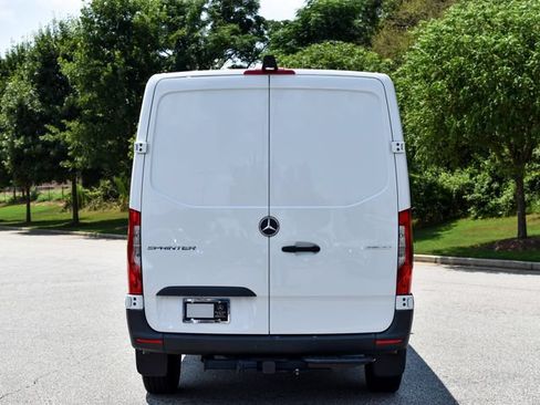 Used 2025 Mercedes-Benz Sprinter 2500 image 11