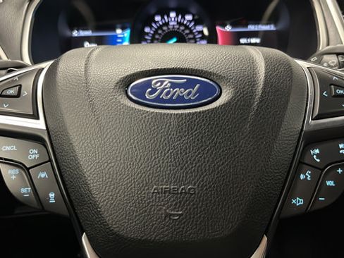Used 2020 Ford Edge ST-Line w/ Cold Weather Package AWD/4WD image 15