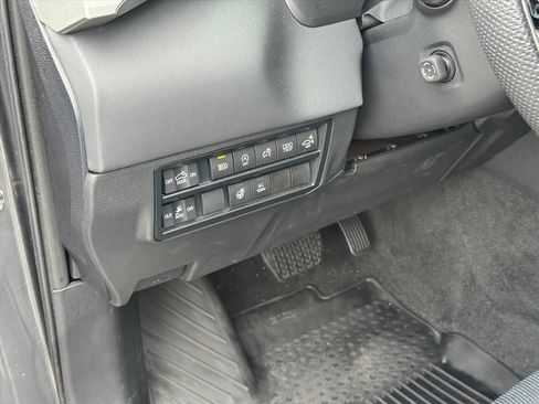 Used 2023 Toyota Tundra Platinum AWD/4WD image 21